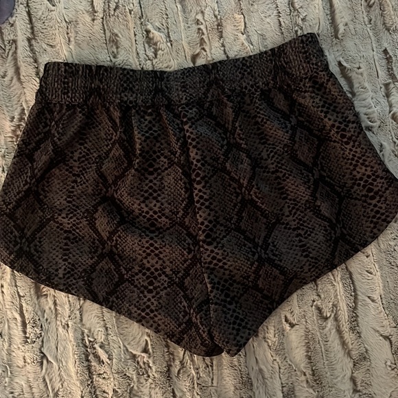 DSG snakeskin athletic running shorts - Picture 3 of 3